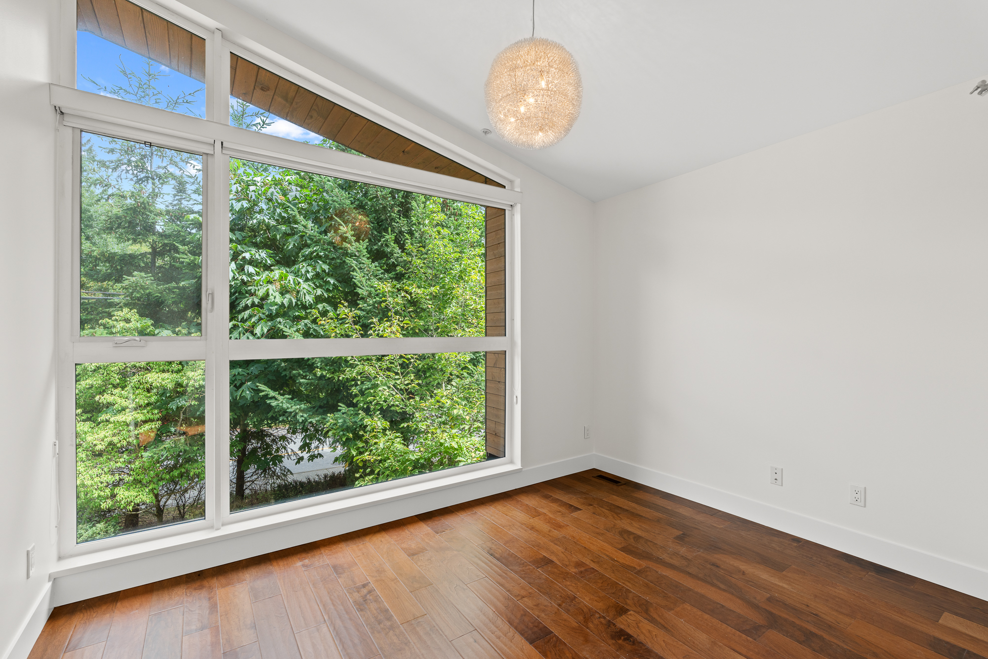 6528 Marine Drive